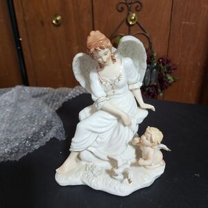 O'WELL EUC GRANDUER NOEL ANGEL WITH CHERUB AND DOVE PORCELAIN FIGURINE